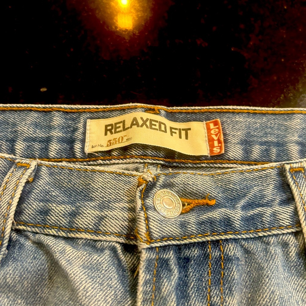Men’s Levi’s 550 relaxed fit, red tag, medium wash Vintage - Picture 2 of 11